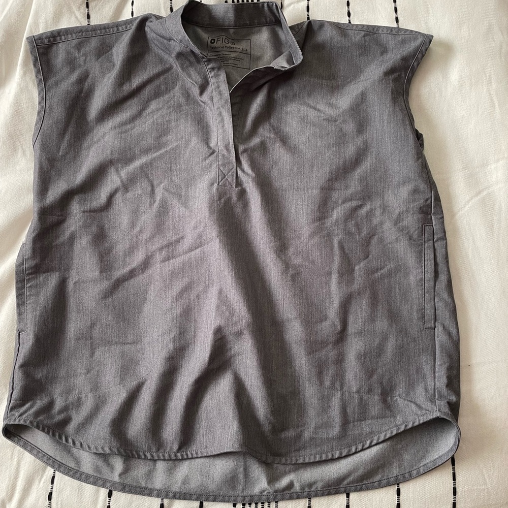 FIGS Graphite Rafaela Scrub top